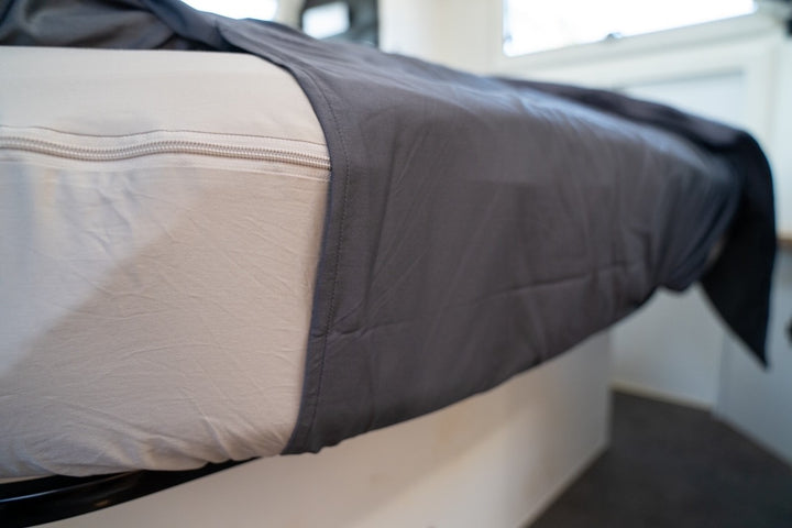 TIAV STAY PUT DOONA COVER SET - QUEEN (NO DOONA)